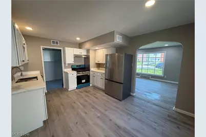 21270 Priday Avenue, Euclid, OH 44123 - Photo 3