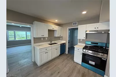 21270 Priday Avenue, Euclid, OH 44123 - Photo 5
