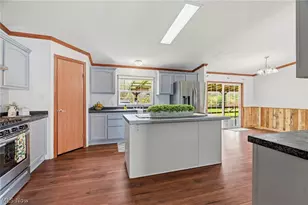 11327 4th St NE, Magnolia, OH 44643 - Photo 9