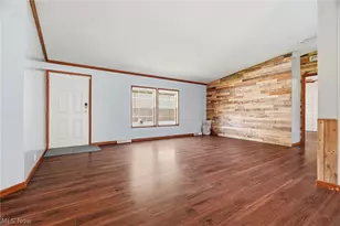 11327 4th St NE, Magnolia, OH 44643 - Photo 7