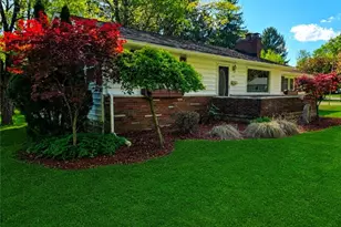 1702 Bears Den Rd, Youngstown, OH 44511 - Photo 3