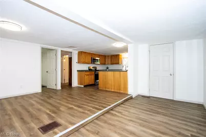 14069 Township Road 1058, Lakeville, OH 44638 - Photo 13