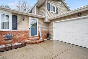 12052 Wood Oval, North Royalton, OH 44133 - Photo 3