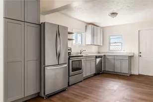 2036 Ridge Ave, Zanesville, OH 43701 - Photo 9