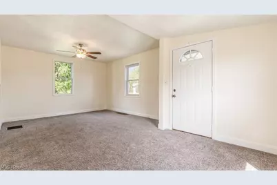 2036 Ridge Avenue, Zanesville, OH 43701 - Photo 3