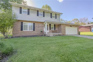11805 Meadowlane Ave NW, Uniontown, OH 44685 - Photo 3