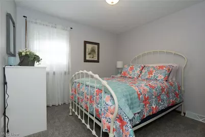 11805 Meadowlane Avenue NW, Uniontown, OH 44685 - Photo 29