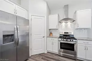 8155 Knolls Way, Chagrin Falls, OH 44023 - Photo 15