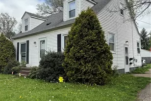 1055 Frederick Blvd, Akron, OH 44320 - Photo 3