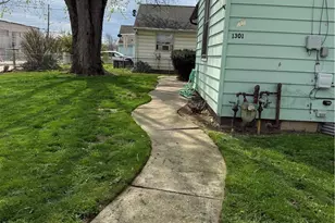 1301 Wertz Ave SW, Canton, OH 44710 - Photo 7