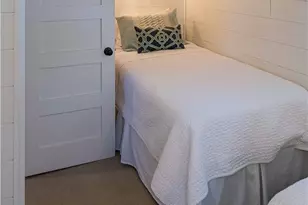 321 Harbor Ln, Kelleys Island, OH 43438 - Photo 29