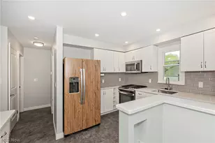 3719 Walter Rd, North Olmsted, OH 44070 - Photo 13