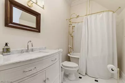 352 Bingham Court, Bratenahl, OH 44108 - Photo 31