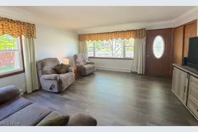 1016 Union Avenue NW, New Philadelphia, OH 44663 - Photo 5