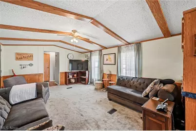 18 Oakwood Drive, Beloit, OH 44609 - Photo 9