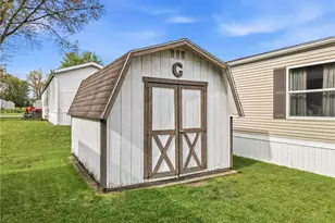 18 Oakwood Dr, Beloit, OH 44609 - Photo 27