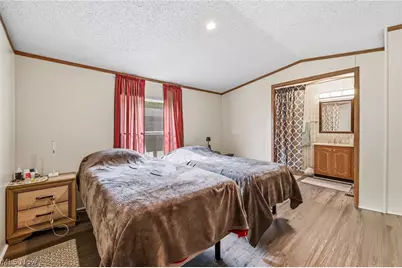 18 Oakwood Drive, Beloit, OH 44609 - Photo 17