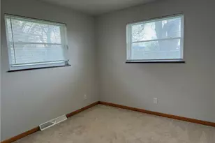 12920 Fountain Ct, Strongsville, OH 44136 - Photo 9