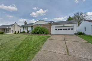 5814 Lake Cable Ave NW, Canton, OH 44718 - Photo 3