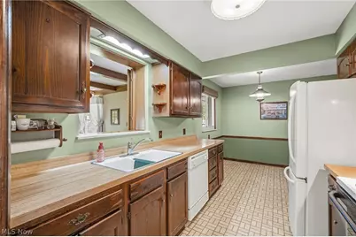 5108 Evergreen Drive, North Olmsted, OH 44070 - Photo 11