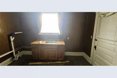 229 5th Street, Elyria, OH 44035 - Photo 13