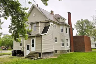 229 5th St, Elyria, OH 44035 - Photo 3