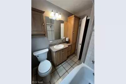 13009 Darlington Avenue, Garfield Heights, OH 44125 - Photo 9