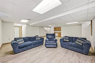 1178 Logan Woods Dr, Hubbard, OH 44425 - Photo 29