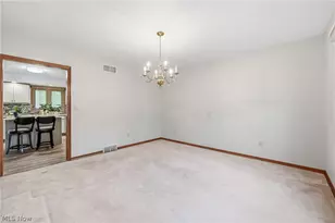 1178 Logan Woods Dr, Hubbard, OH 44425 - Photo 15