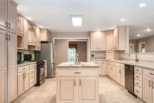 2945 Ash Meadows Blvd, Zanesville, OH 43701 - Photo 13