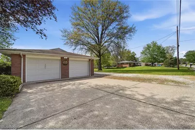 3295 Easton Street NE, Canton, OH 44721 - Photo 35