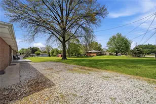 3295 Easton St NE, Canton, OH 44721 - Photo 33