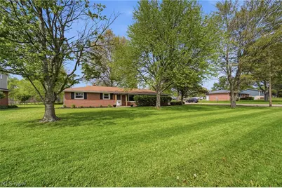 3295 Easton Street NE, Canton, OH 44721 - Photo 3