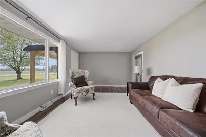 3295 Easton Street NE, Canton, OH 44721 - Photo 5