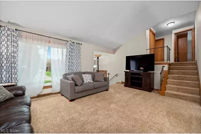 6419 Hollywood Drive, Parma, OH 44129 - Photo 7