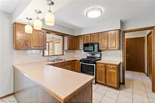 1026 Douglas Dr, Wooster, OH 44691 - Photo 9