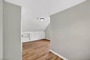 681 E 258th St, Euclid, OH 44132 - Photo 23