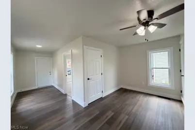 404 5th Street NW, New Philadelphia, OH 44663 - Photo 5
