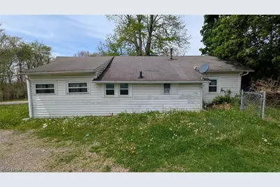 320 Indiana Avenue, Mansfield, OH 44905 - Photo 3