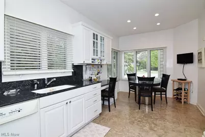 22 Waterford Lane, Beachwood, OH 44122 - Photo 9