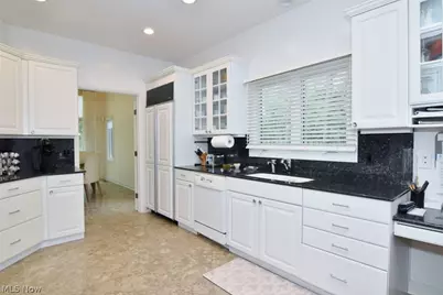 22 Waterford Lane, Beachwood, OH 44122 - Photo 11