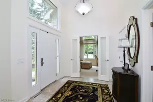 22 Waterford Ln, Beachwood, OH 44122 - Photo 3