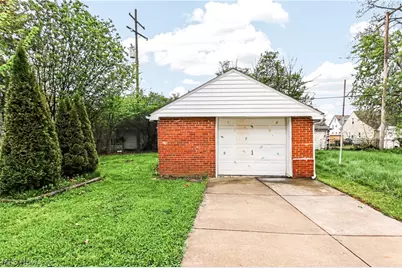 9304 Plymouth Avenue, Garfield Heights, OH 44125 - Photo 33
