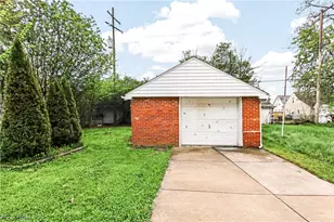9304 Plymouth Ave, Garfield Heights, OH 44125 - Photo 33