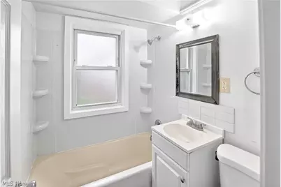 9304 Plymouth Avenue, Garfield Heights, OH 44125 - Photo 15