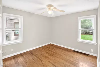 9304 Plymouth Avenue, Garfield Heights, OH 44125 - Photo 9