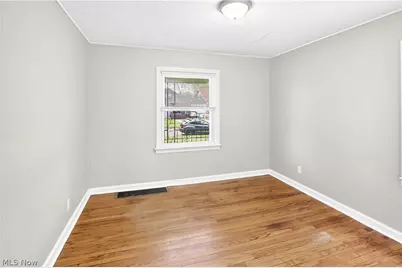9304 Plymouth Avenue, Garfield Heights, OH 44125 - Photo 13