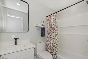 5690 Hartshire Dr, Willoughby, OH 44094 - Photo 29