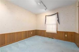 22870 Laramie Dr, Rocky River, OH 44116 - Photo 7