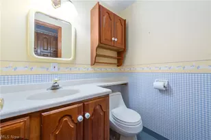22870 Laramie Dr, Rocky River, OH 44116 - Photo 23